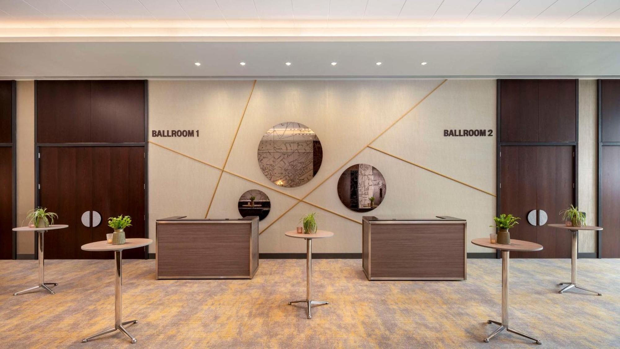 Hilton Woking 호텔 외부 사진