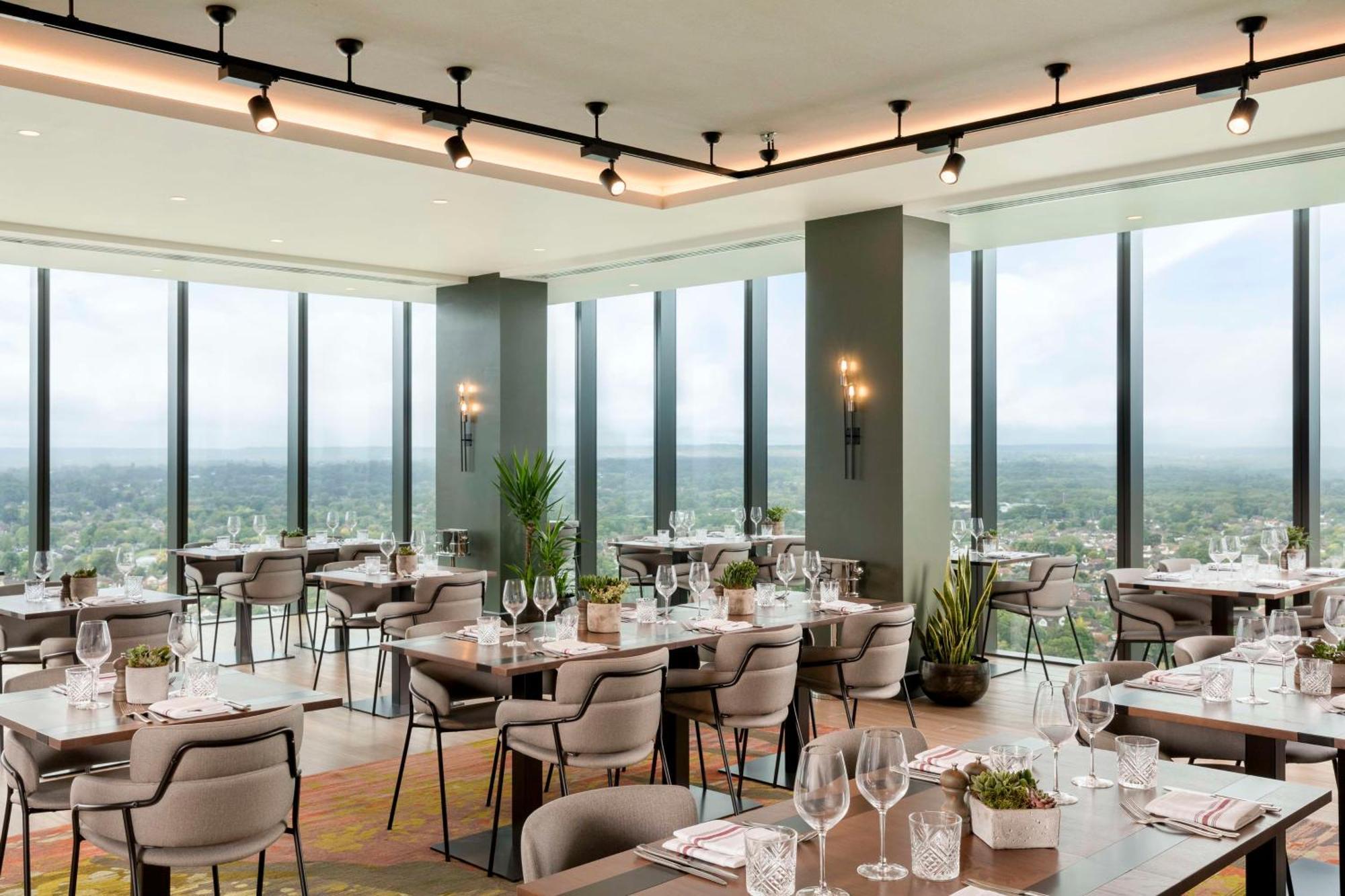Hilton Woking 호텔 외부 사진
