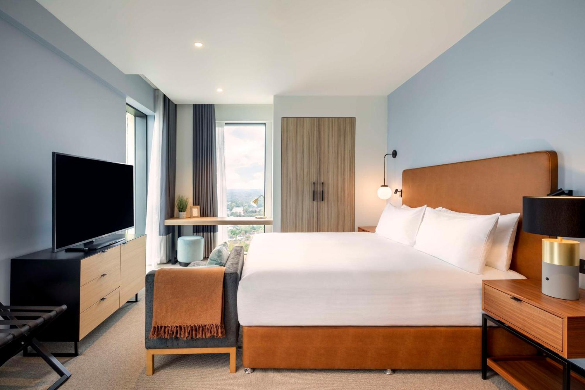 Hilton Woking 호텔 외부 사진