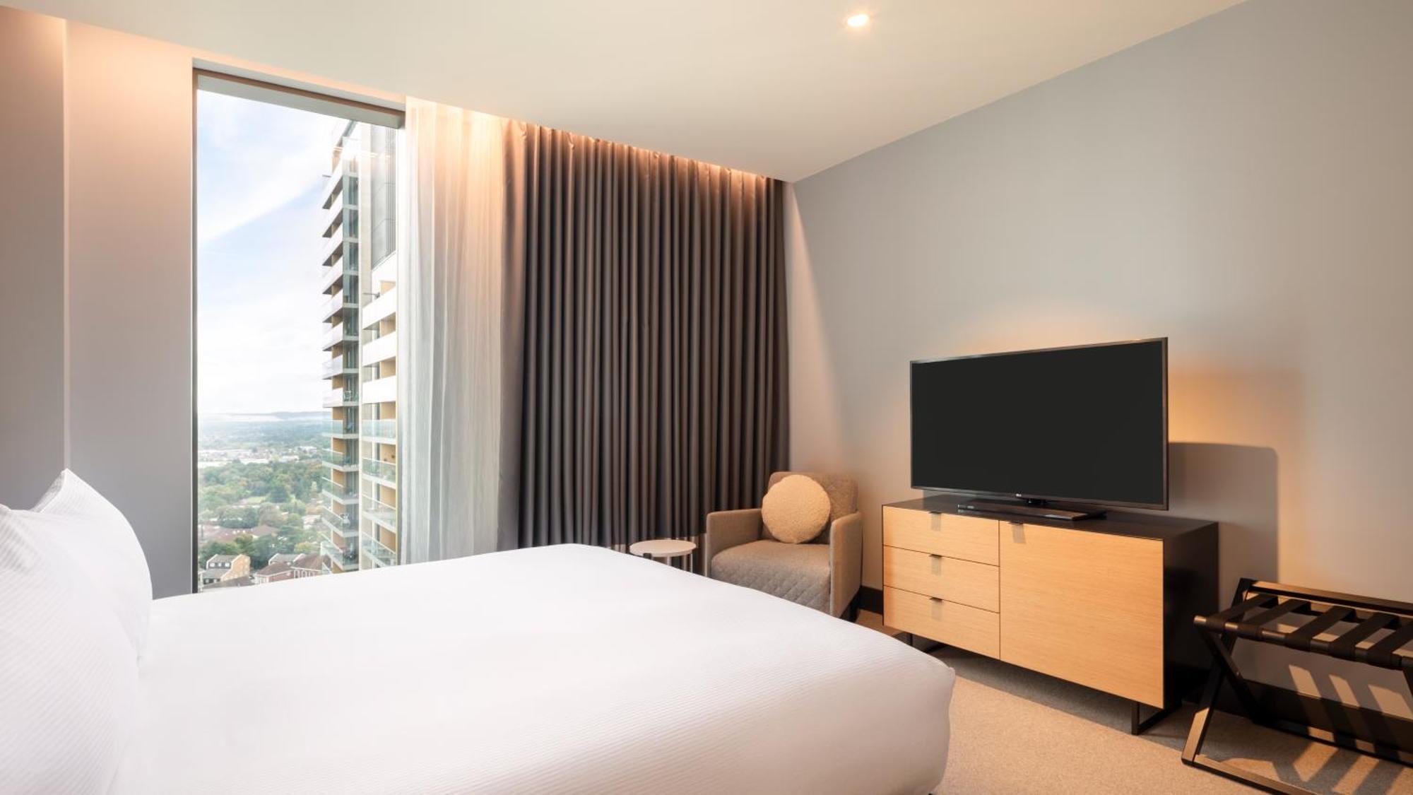Hilton Woking 호텔 외부 사진
