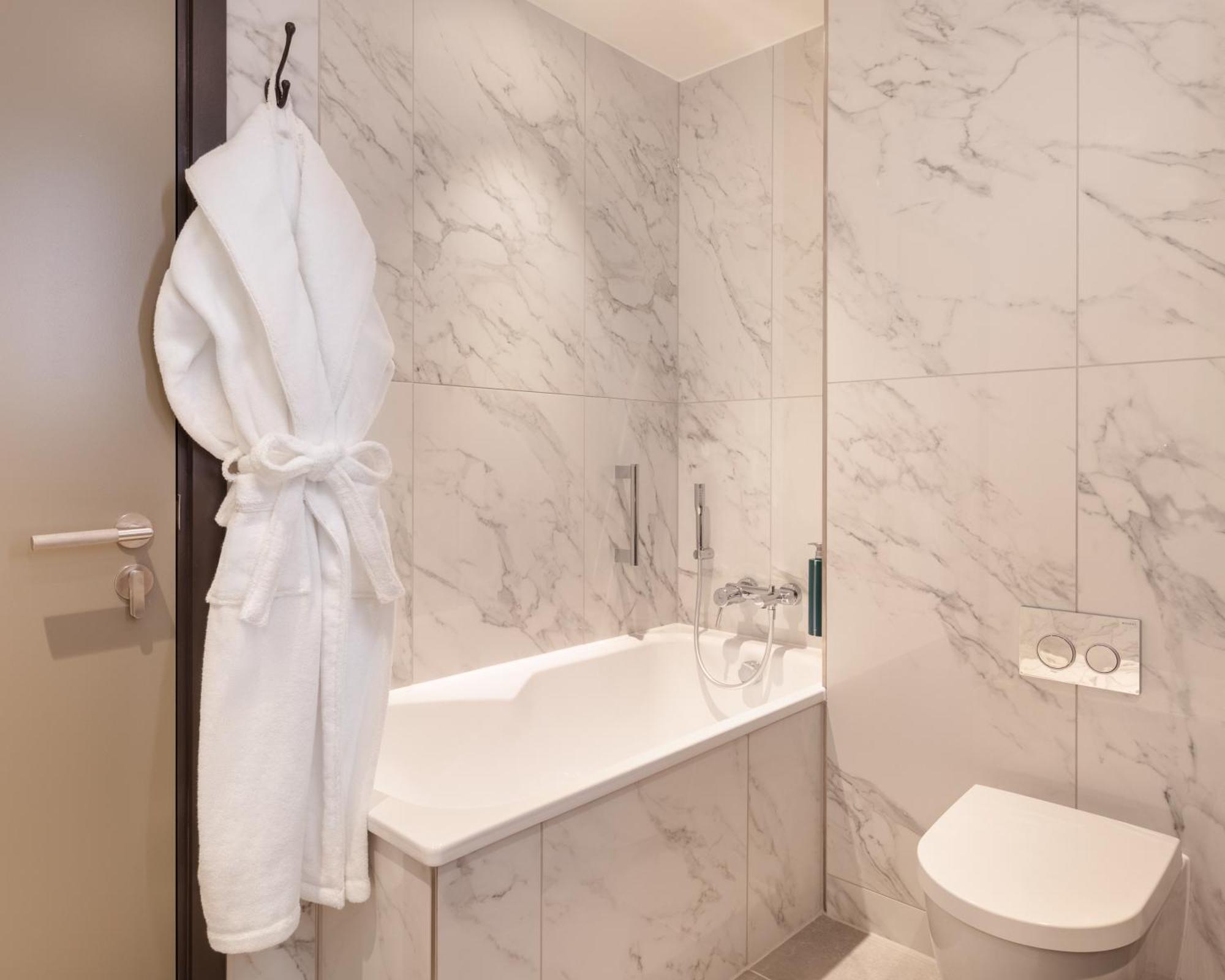 Hilton Woking 호텔 외부 사진