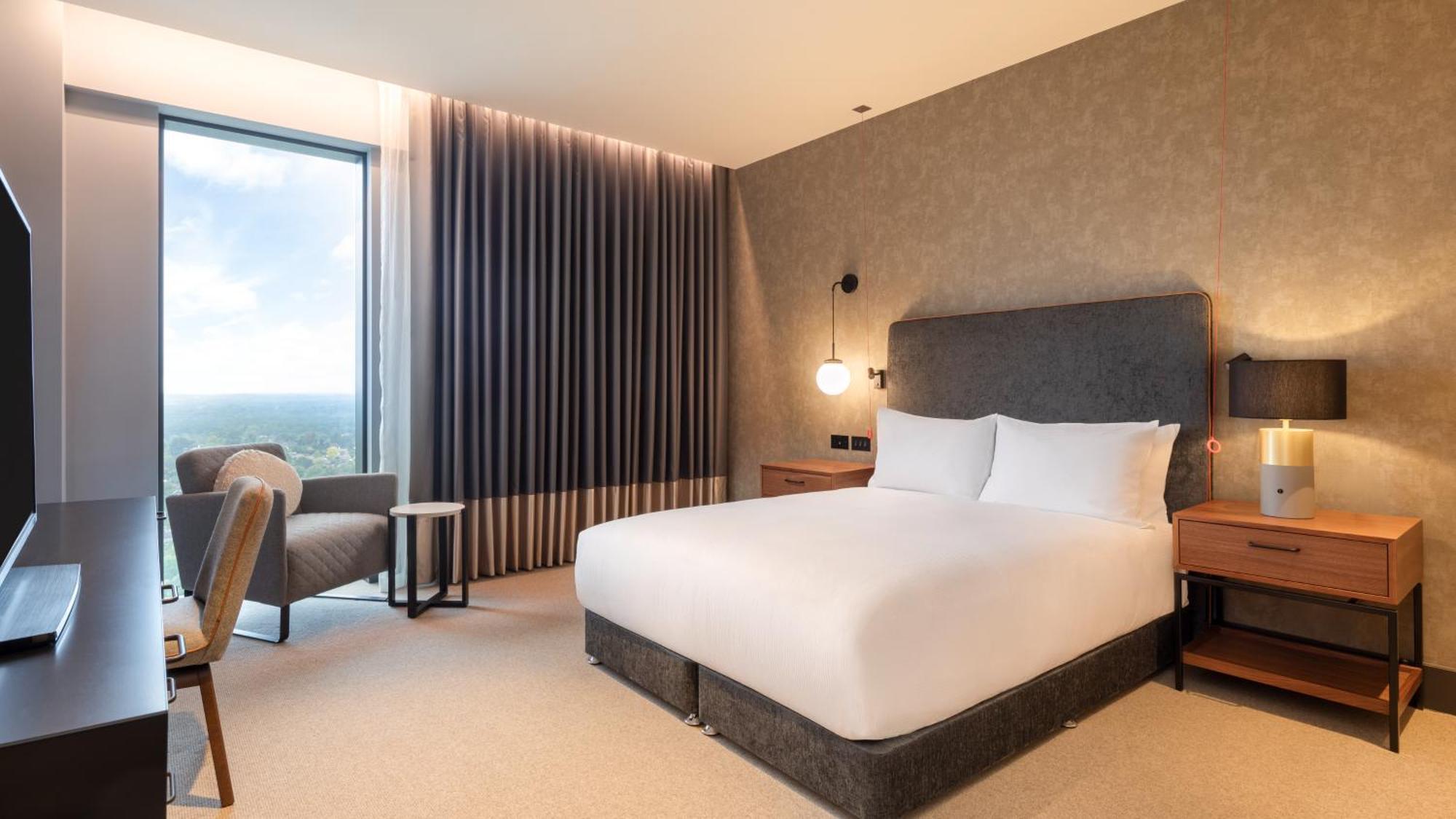 Hilton Woking 호텔 외부 사진