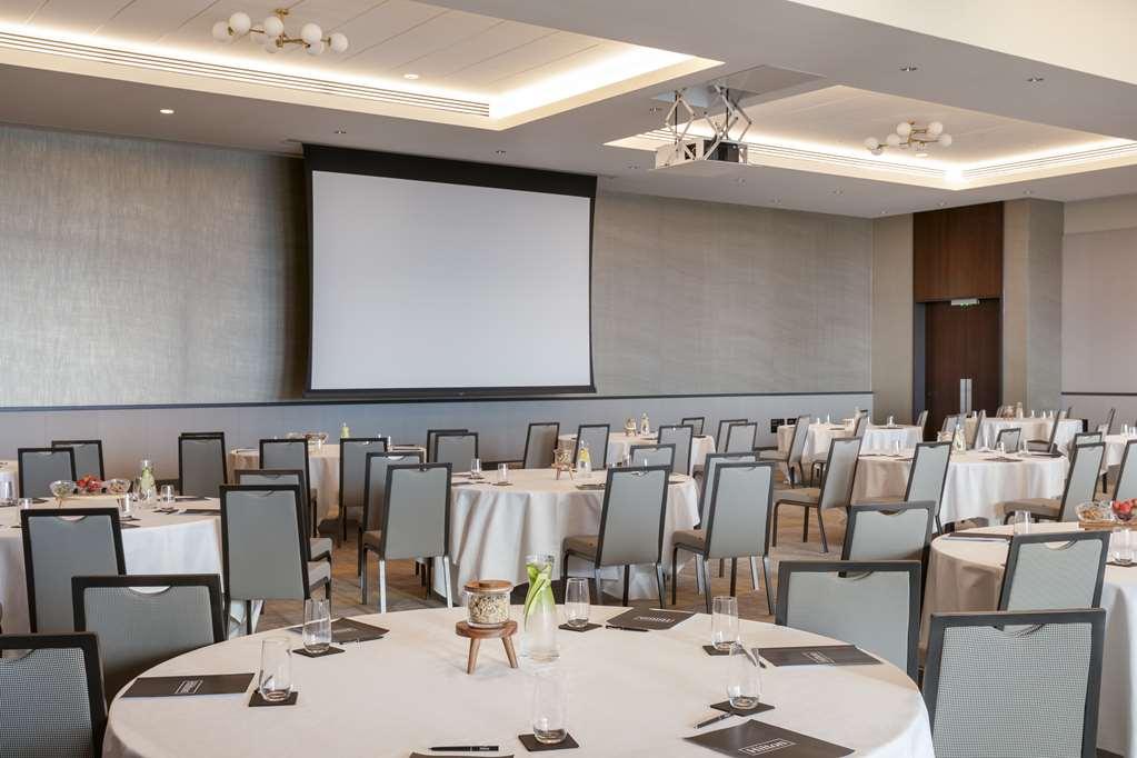 Hilton Woking 호텔 시설 사진