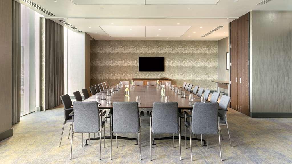 Hilton Woking 호텔 시설 사진